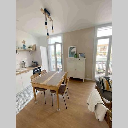 Apartamento Sur Le Bord Du Quai Sète Exterior foto